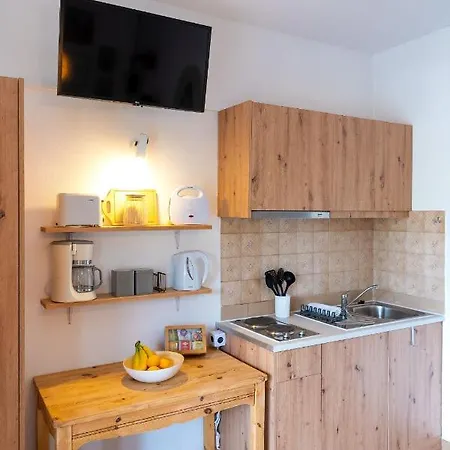 Tselios & 公寓 吉奥塔略