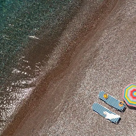 דירה Tselios & *