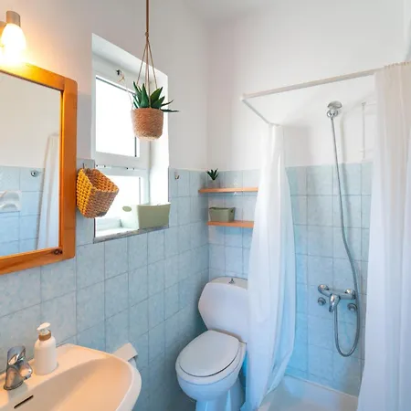 Apartament Tselios & *