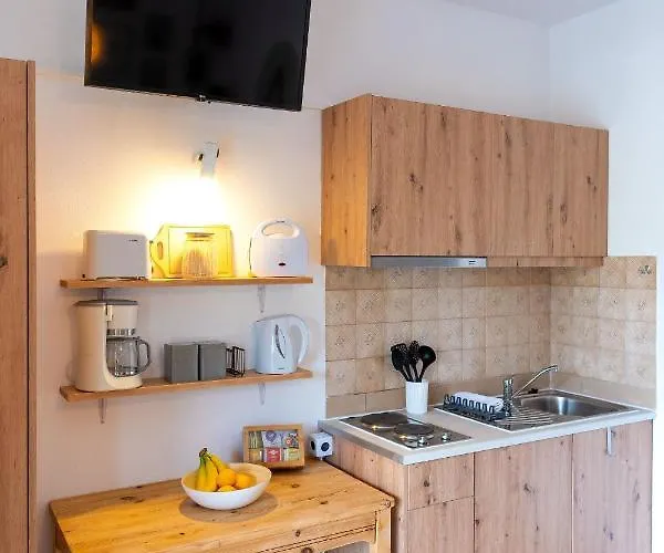 Tselios & Apartmán Kiotari